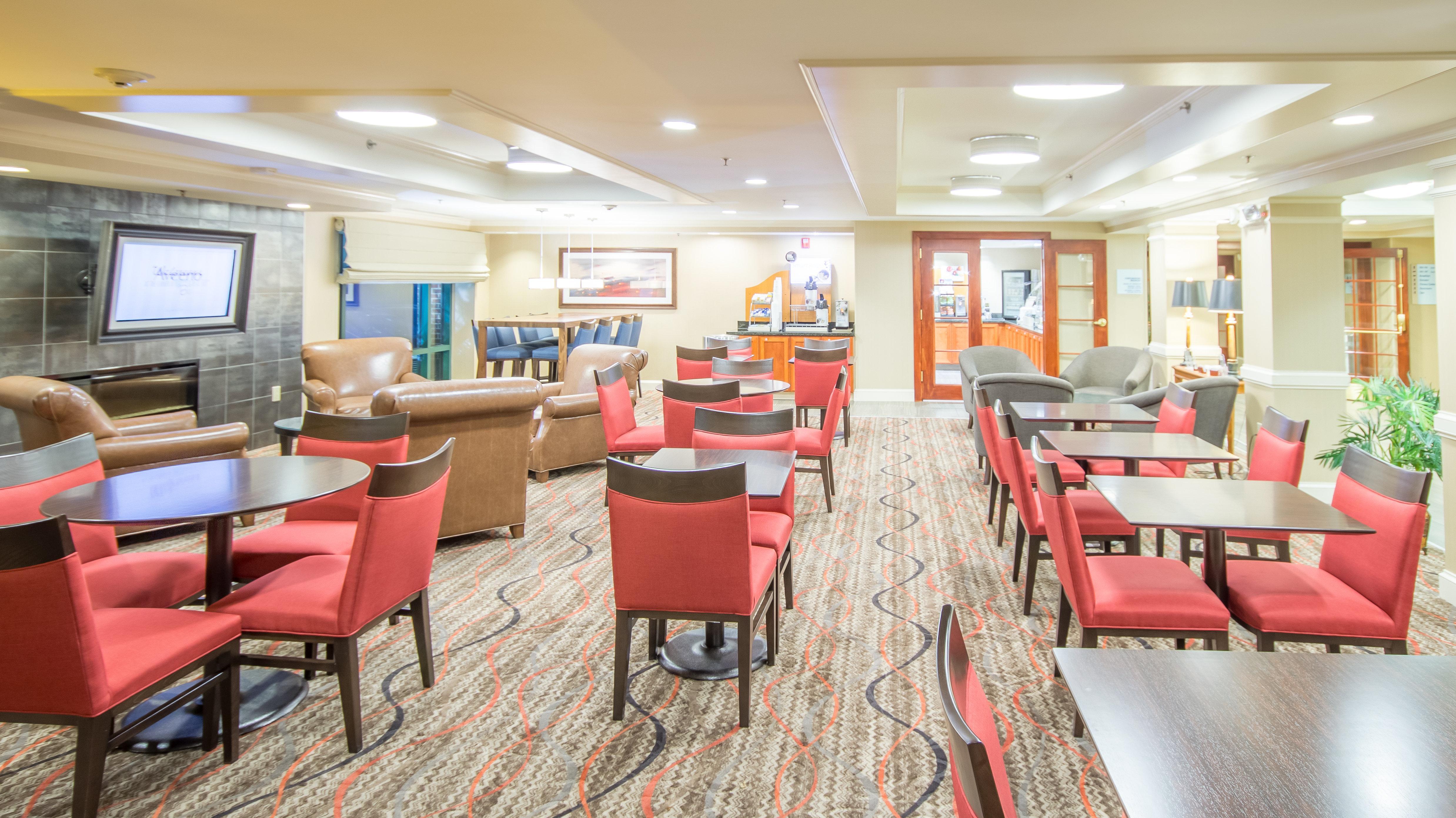 Holiday Inn Express Hotel & Suites Auburn By Ihg Exterior foto